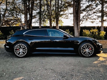 Used Porsche Taycan 2023 for sale - 79302471: Photo