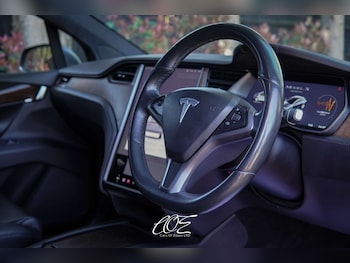 Used Tesla Model X 2020 for sale - 78423750: Photo