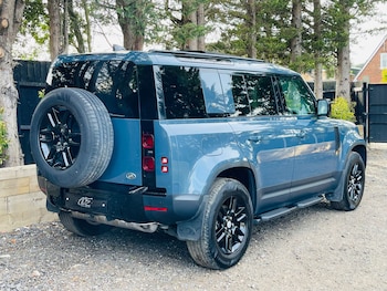 Used Land Rover Defender 2021 for sale - 78750999: Photo