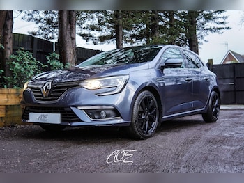 Used Renault Megane 2017 for sale - 77470122: Photo