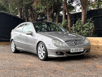 Used Mercedes-Benz C-Class 2008 for sale - 74288174: Photo