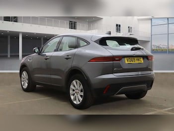 Used Jaguar E-Pace 2019 for sale - 76261031: Photo