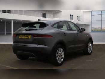 Used Jaguar E-Pace 2019 for sale - 76261031: Photo