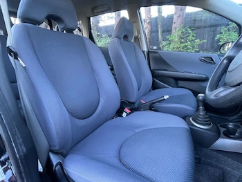 Used Honda Jazz 2005 for sale - 77170334: Photo