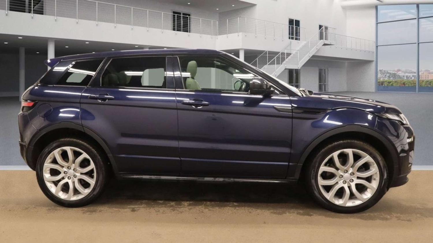 Used Land Rover Range Rover Evoque 2017 for sale - 77933973: Photo 16