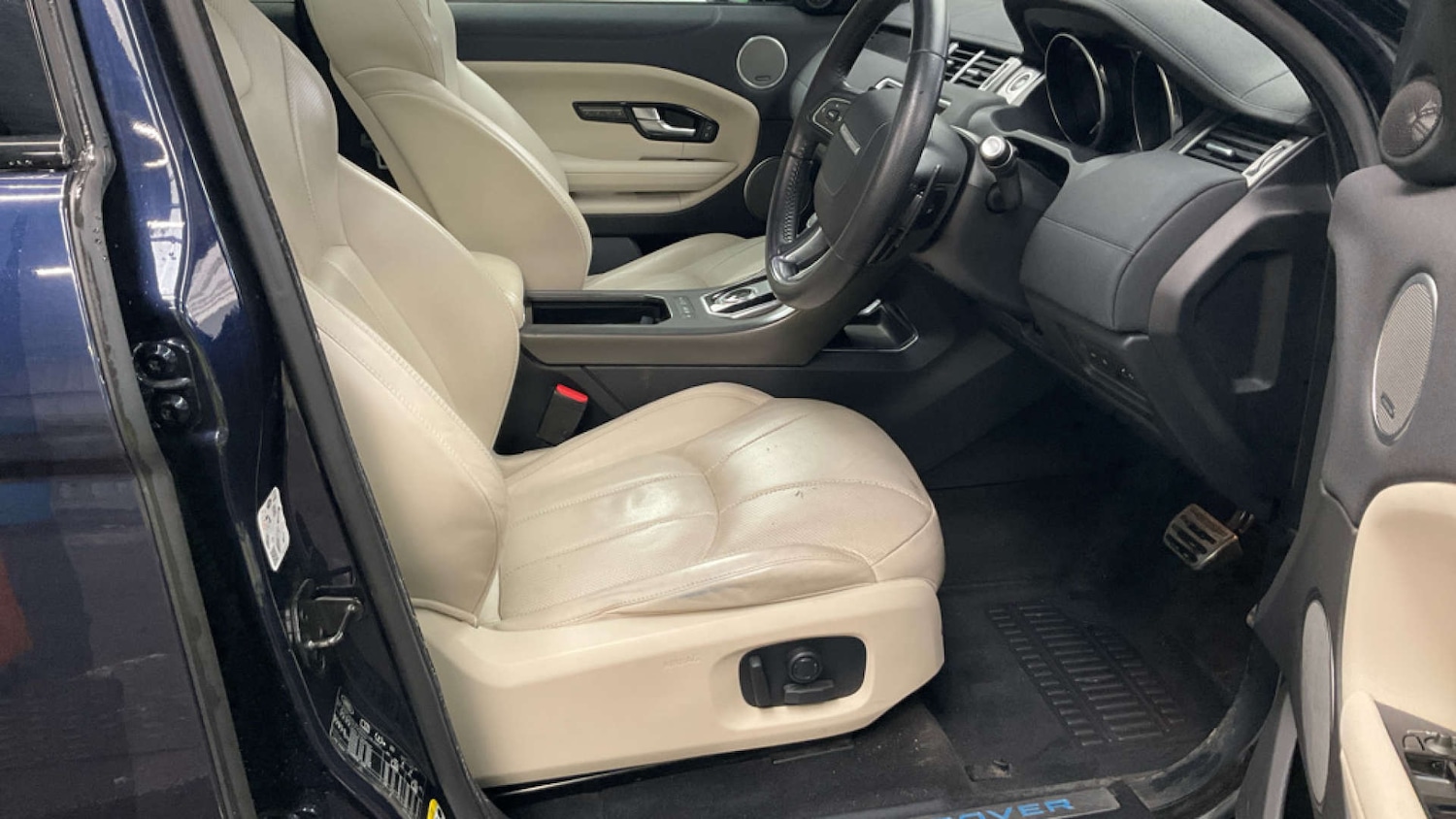 Used Land Rover Range Rover Evoque 2017 for sale - 77933973: Photo 3