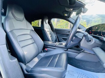 Used Porsche Taycan 2023 for sale - 78932783: Photo