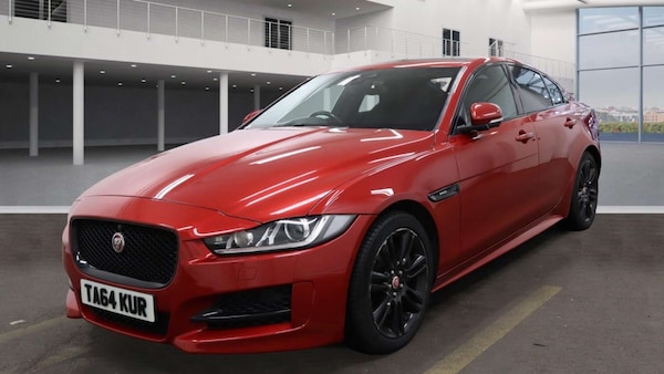 Used Jaguar XE 2017 for sale - 76304417: Photo 2