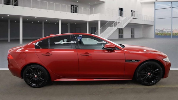 Used Jaguar XE 2017 for sale - 76304417: Photo 5
