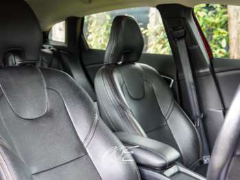 Used Volvo V40 2015 for sale - 75221525: Photo