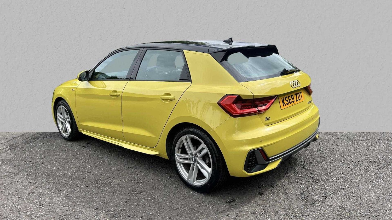 Used Audi A1 2020 for sale - 76636804: Photo 2