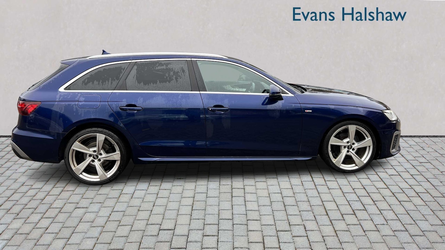 Used Audi A4 2019 for sale - 76316112: Photo 2