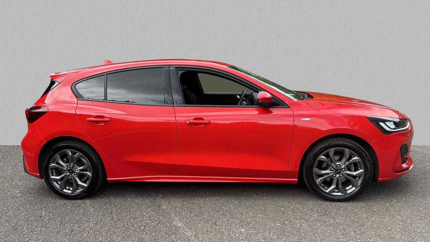 Used Ford Focus 2023 for sale - 76442444: Photo 4