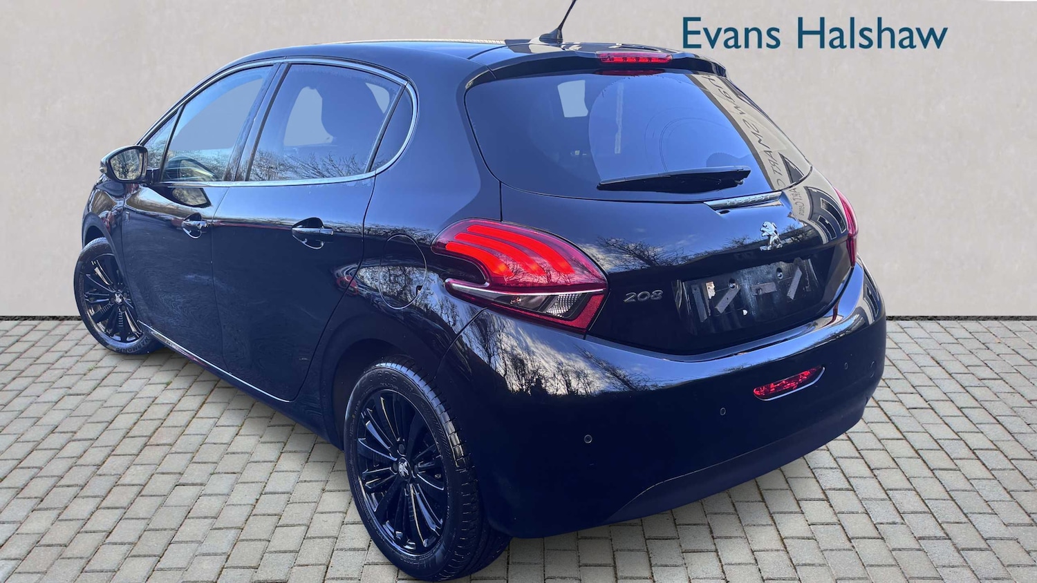 Used Peugeot 208 for sale - 77257321: Photo 2