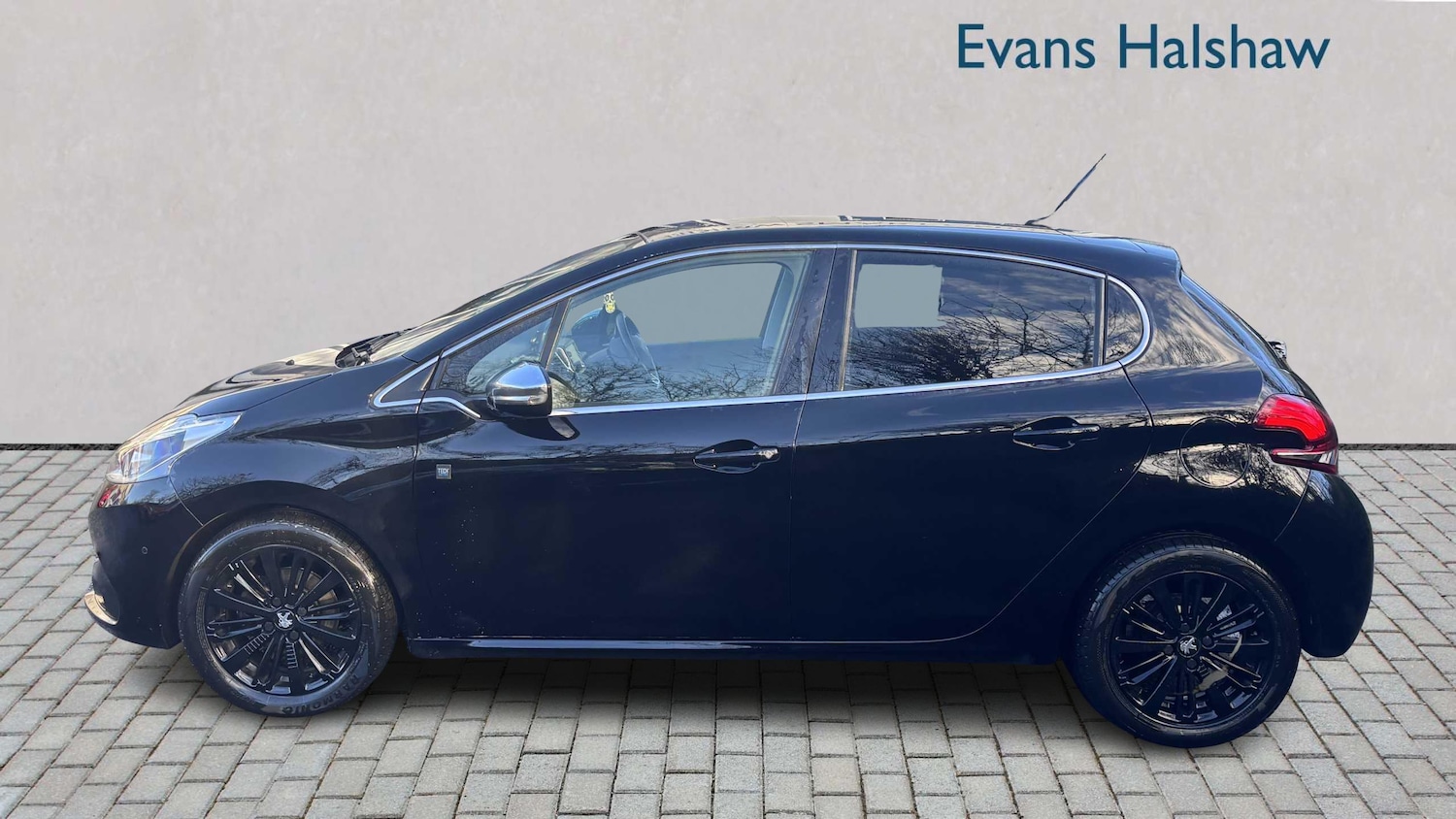 Used Peugeot 208 for sale - 77257321: Photo 5