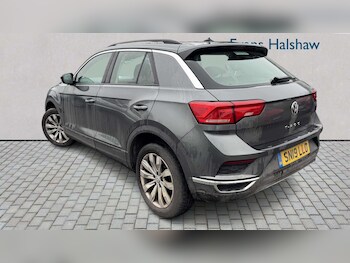 Used Volkswagen T-Roc 2019 for sale - 77674867: Photo