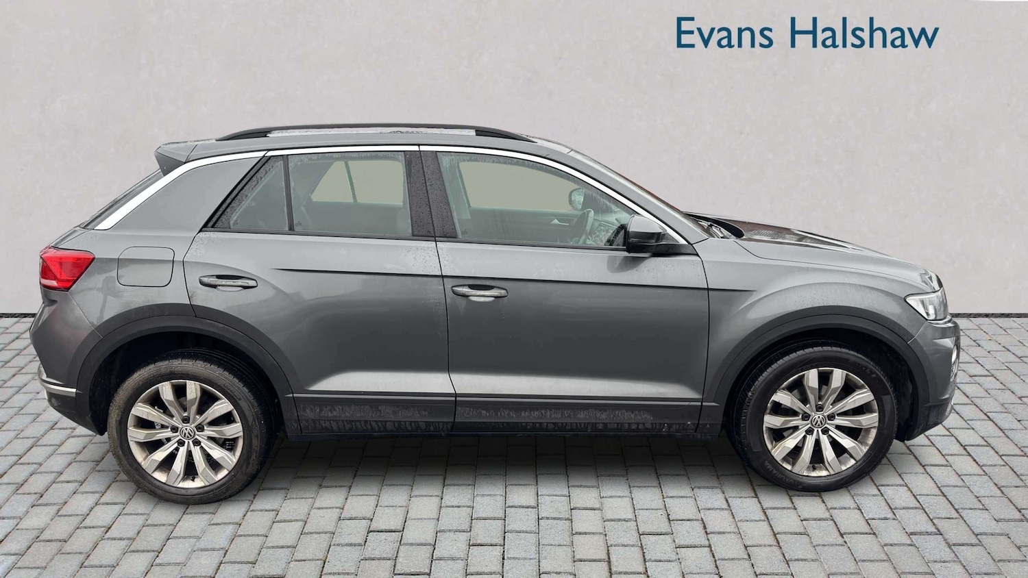 Used Volkswagen T-Roc 2019 for sale - 77674867: Photo 3