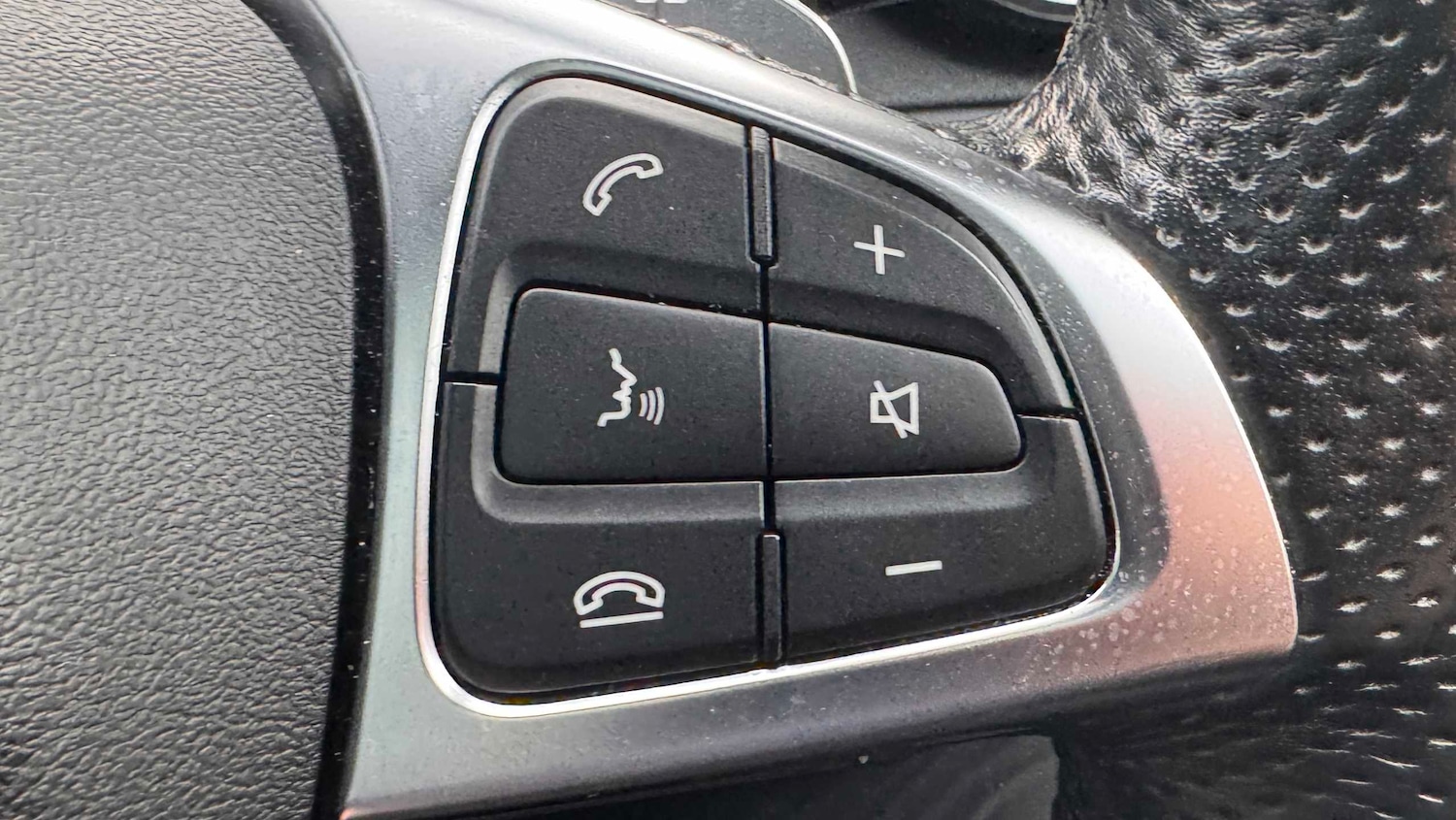 Used Mercedes-Benz GLC 2018 for sale - 76889701: Photo 18