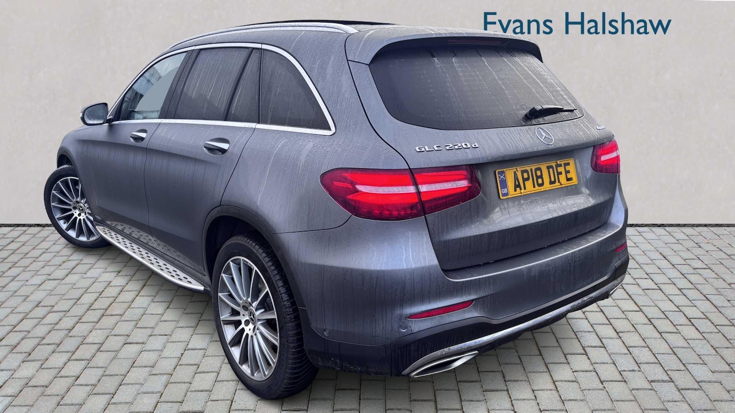 Used Mercedes-Benz GLC 2018 for sale - 76889701: Photo 2