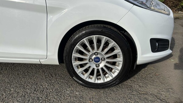 Used Ford Fiesta 2015 for sale - 75812995: Photo 10