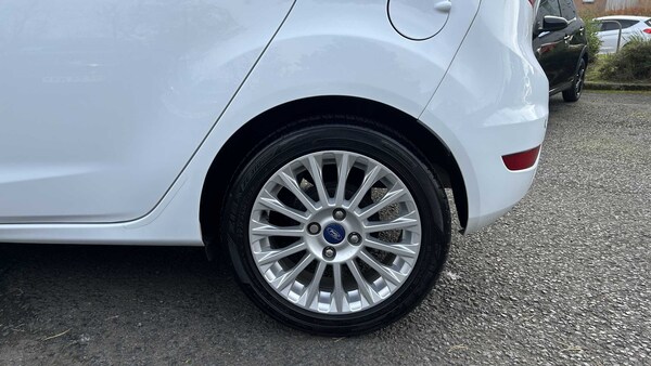 Used Ford Fiesta 2015 for sale - 75812995: Photo 13