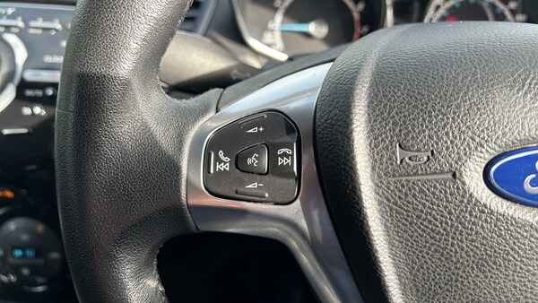 Used Ford Fiesta 2015 for sale - 75812995: Photo 25