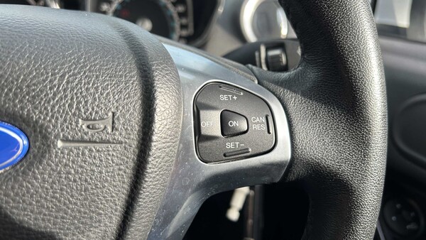 Used Ford Fiesta 2015 for sale - 75812995: Photo 26