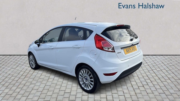 Used Ford Fiesta 2015 for sale - 75812995: Photo 2