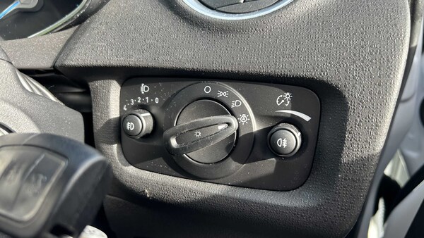 Used Ford Fiesta 2015 for sale - 75812995: Photo 30