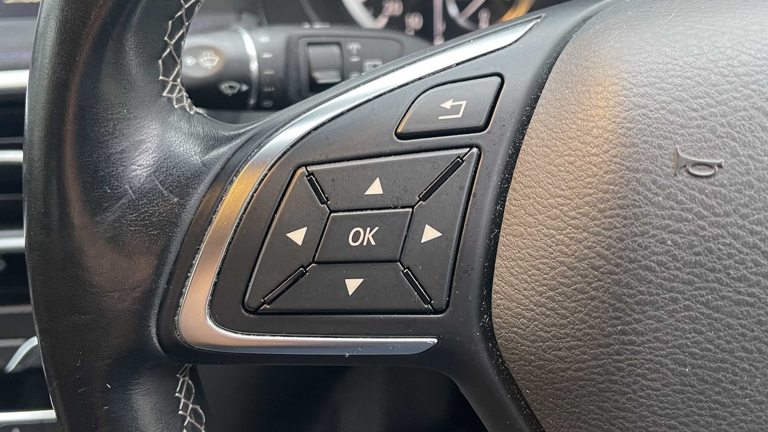 Used Infiniti Q30 2016 for sale - 75818360: Photo 18