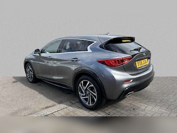 Used Infiniti Q30 2016 for sale - 75818360: Photo
