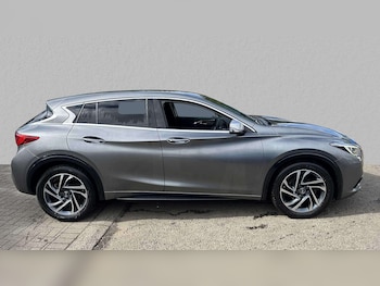Used Infiniti Q30 2016 for sale - 75818360: Photo
