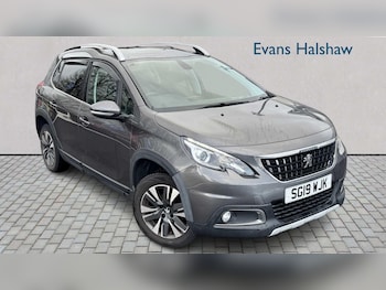 Used Peugeot 2008 2019 for sale - 76442440: Photo