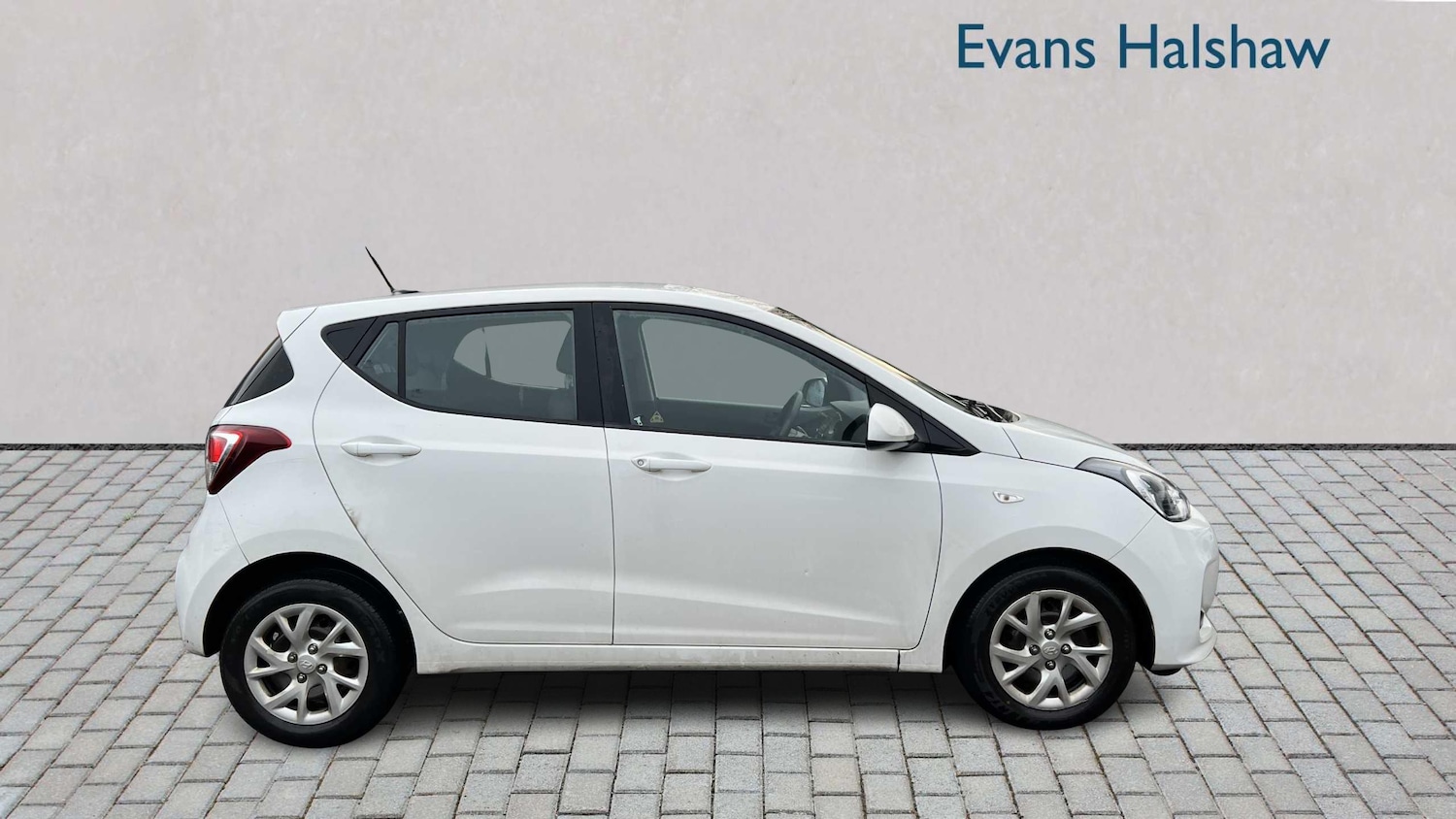 Used Hyundai i10 2018 for sale - 76718242: Photo 5