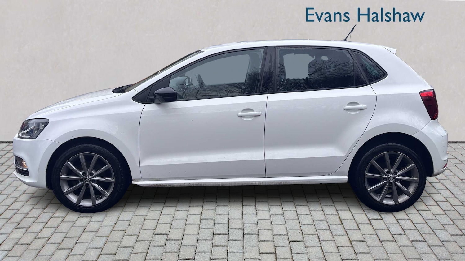 Used Volkswagen Polo 2016 for sale - 76875874: Photo 7