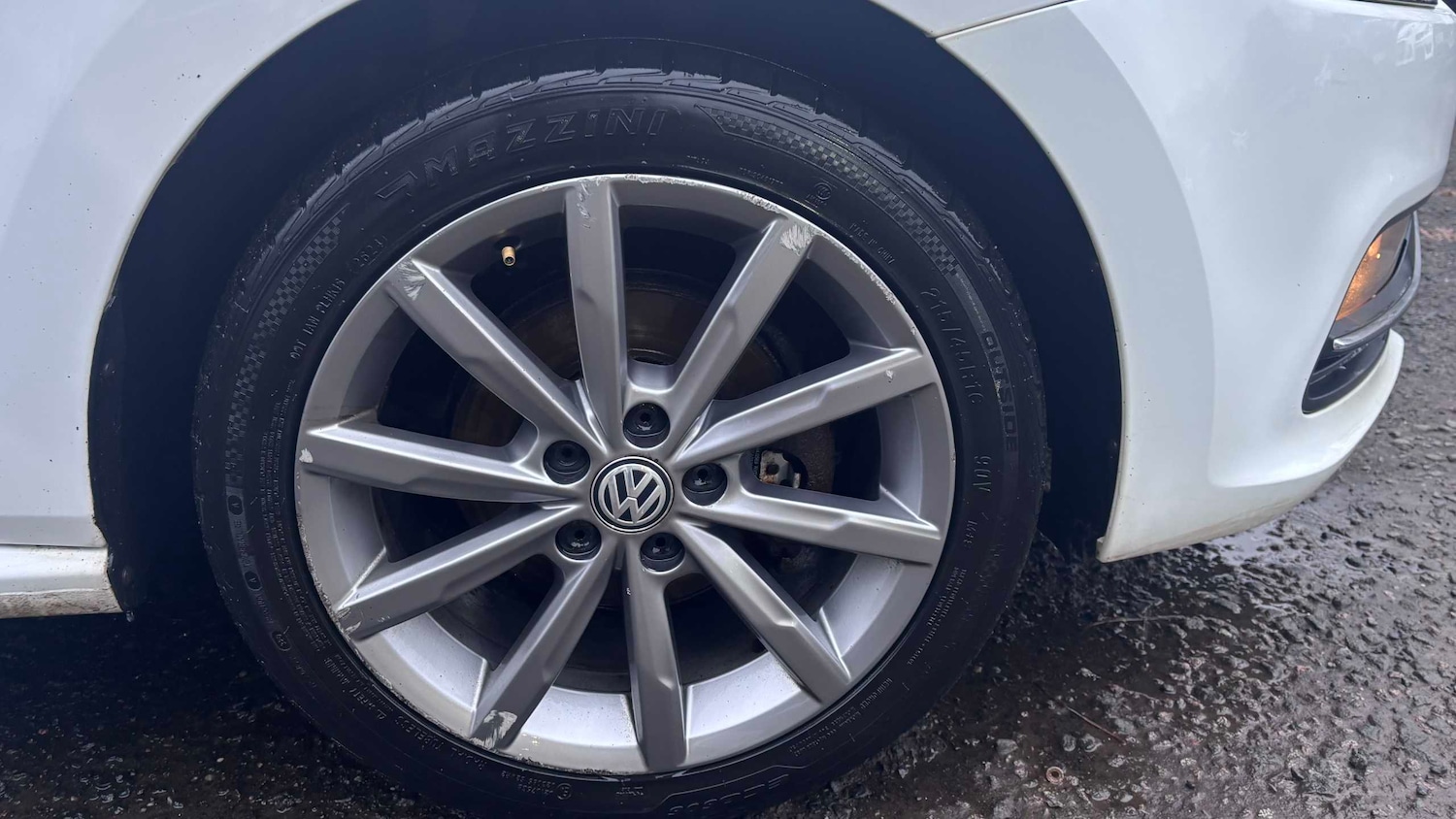 Used Volkswagen Polo 2016 for sale - 76875874: Photo 8