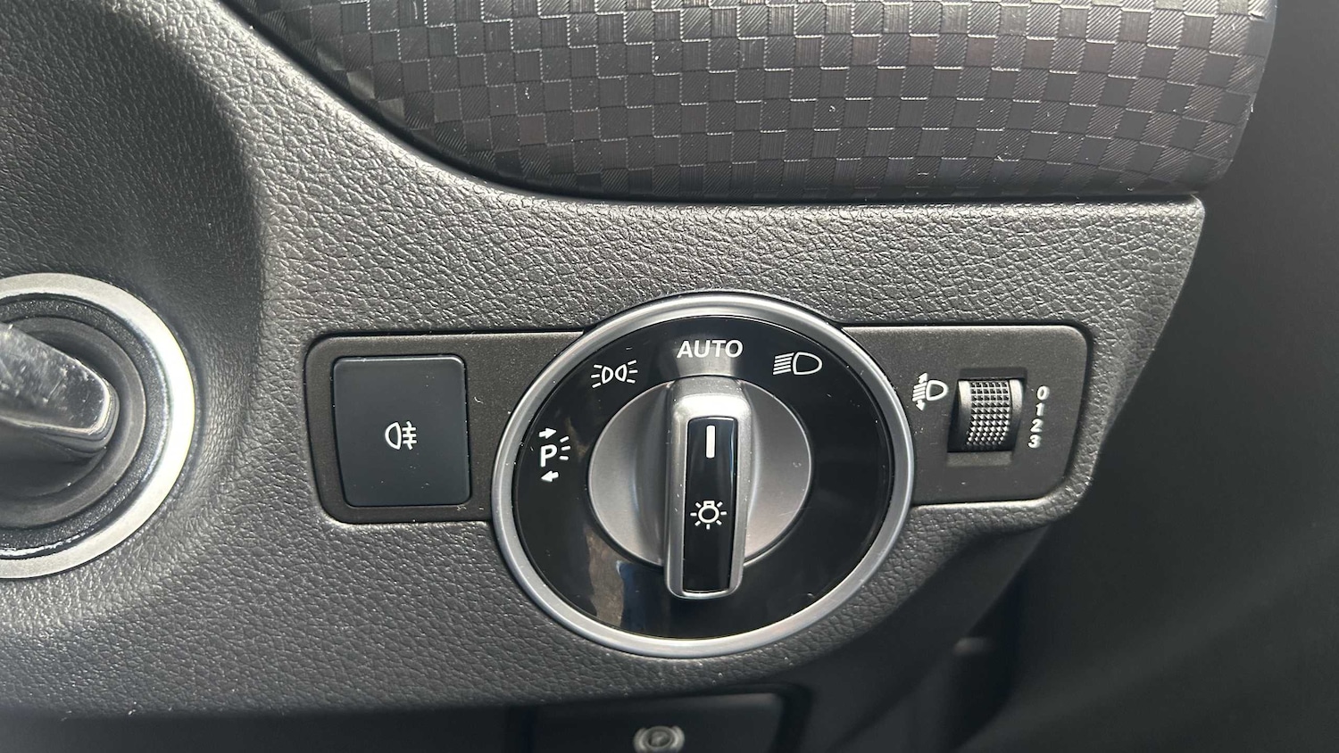 Used Mercedes-Benz A-Class 2016 for sale - 77147338: Photo 27