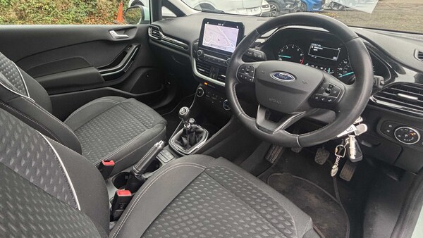 Used Ford Fiesta 2017 for sale - 76262523: Photo 8