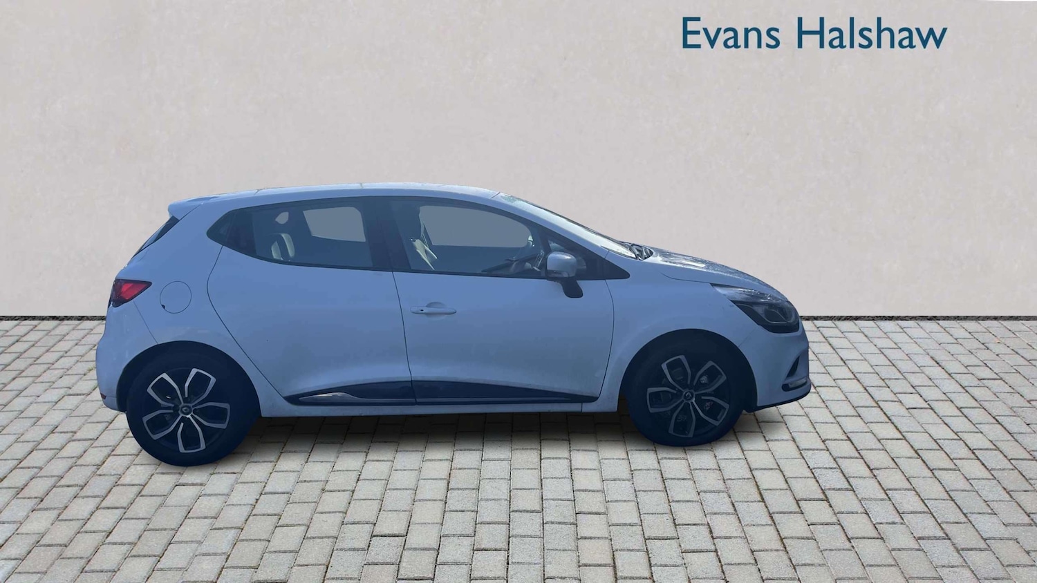 Used Renault Clio 2017 for sale - 77756589: Photo 5