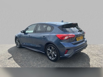 Used Ford Focus 2019 for sale - 75981238: Photo 2