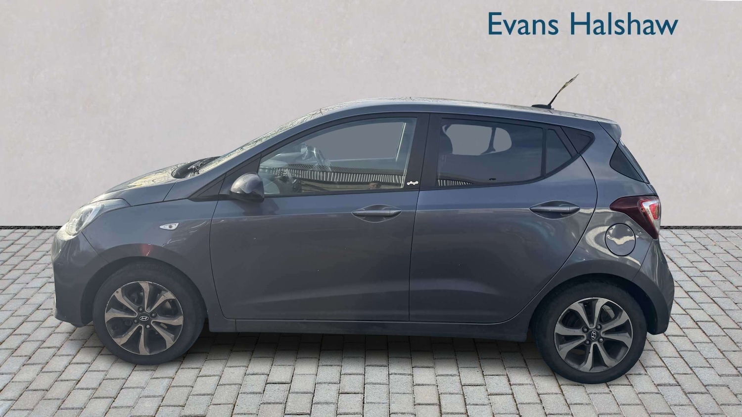 Used Hyundai i10 2019 for sale - 77842429: Photo 4