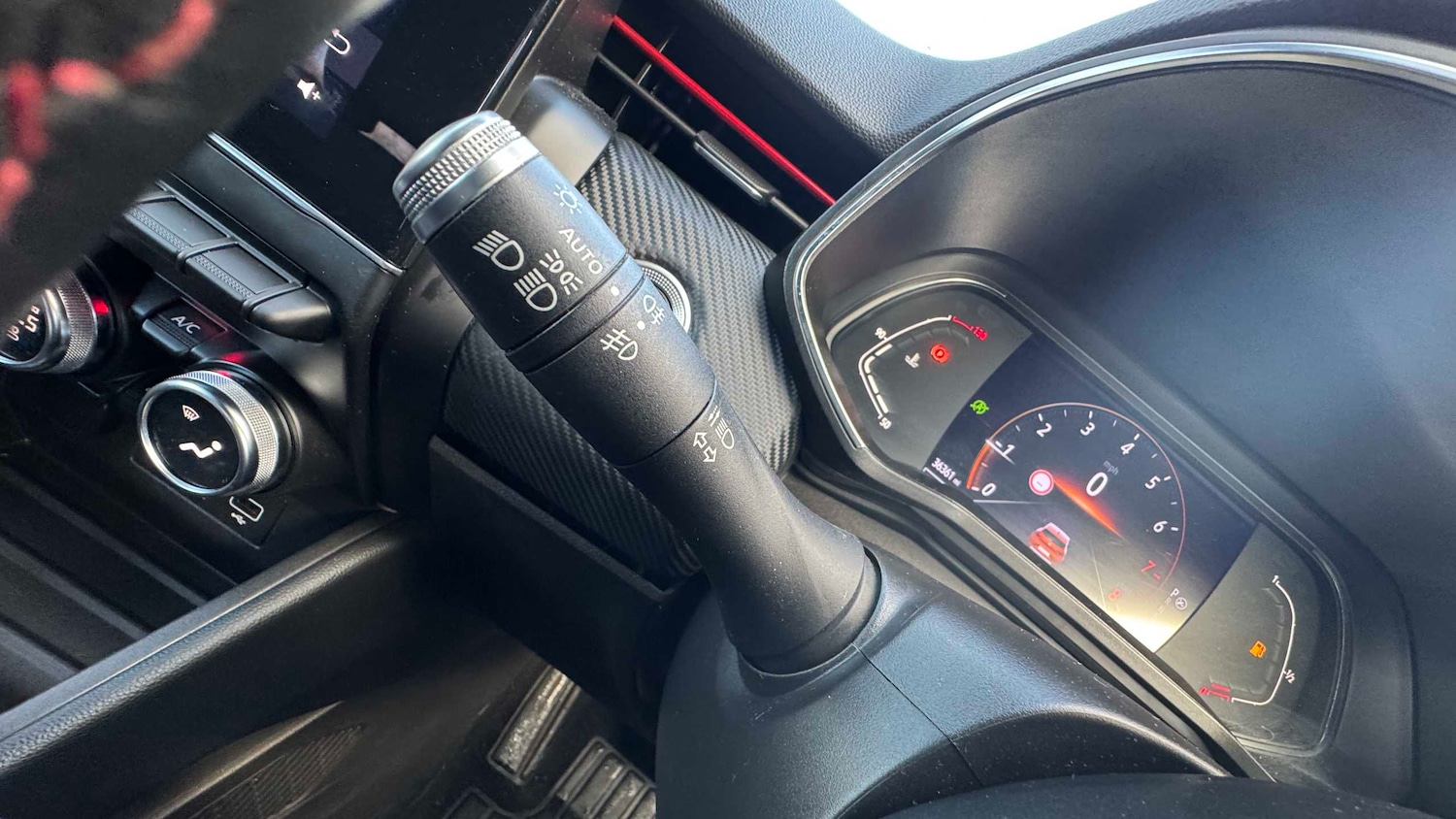 Used Renault Clio 2020 for sale - 76668979: Photo 23