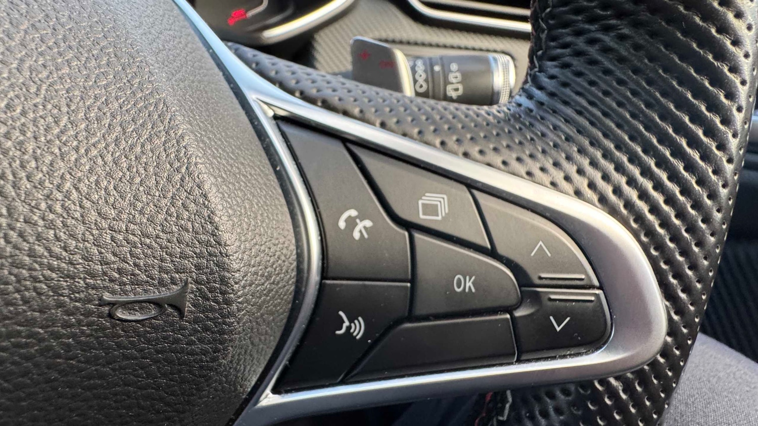 Used Renault Clio 2020 for sale - 76668979: Photo 25