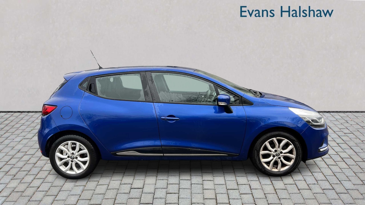 Used Renault Clio 2017 for sale - 77389780: Photo 5