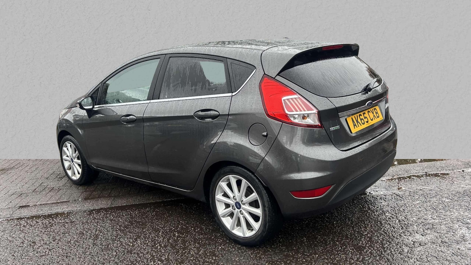 Used Ford Fiesta 2015 for sale - 76141625: Photo 2