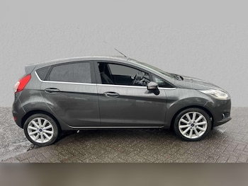 Used Ford Fiesta 2015 for sale - 76141625: Photo 4