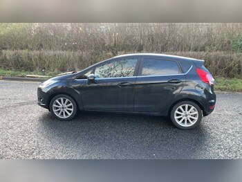 Used Ford Fiesta 2016 for sale - 77577334: Photo