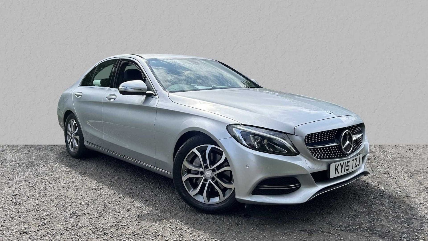 Used Mercedes-Benz C Class 2015 for sale - 76252208: Photo 1