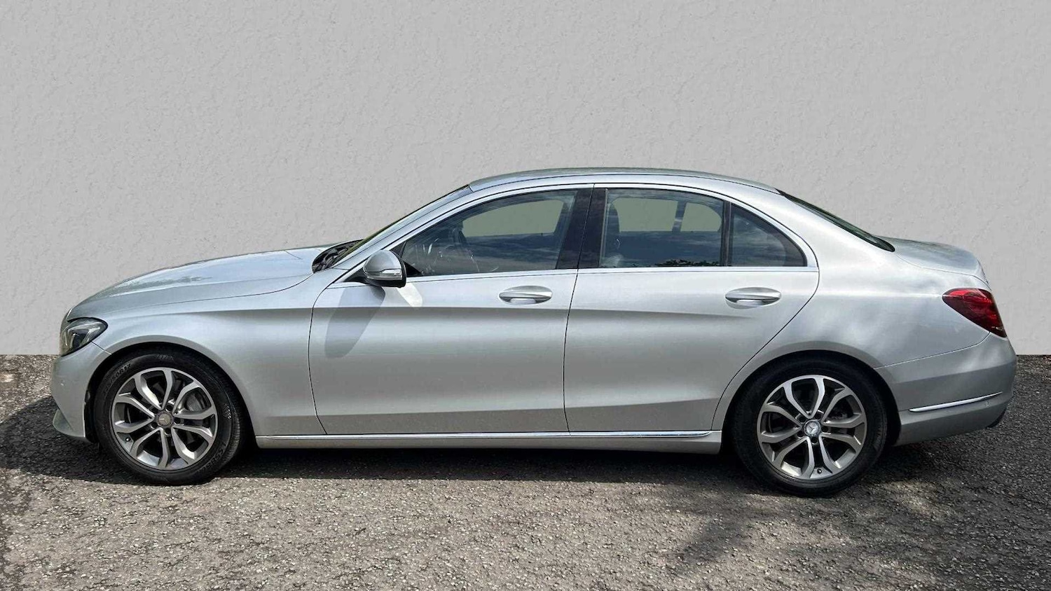 Used Mercedes-Benz C Class 2015 for sale - 76252208: Photo 3