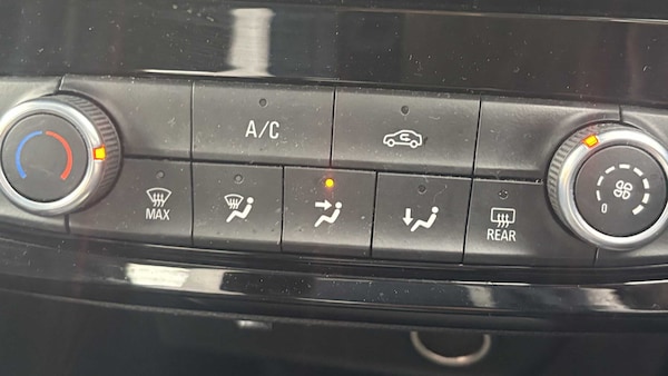 Used Vauxhall Mokka 2022 for sale - 76272199: Photo 11